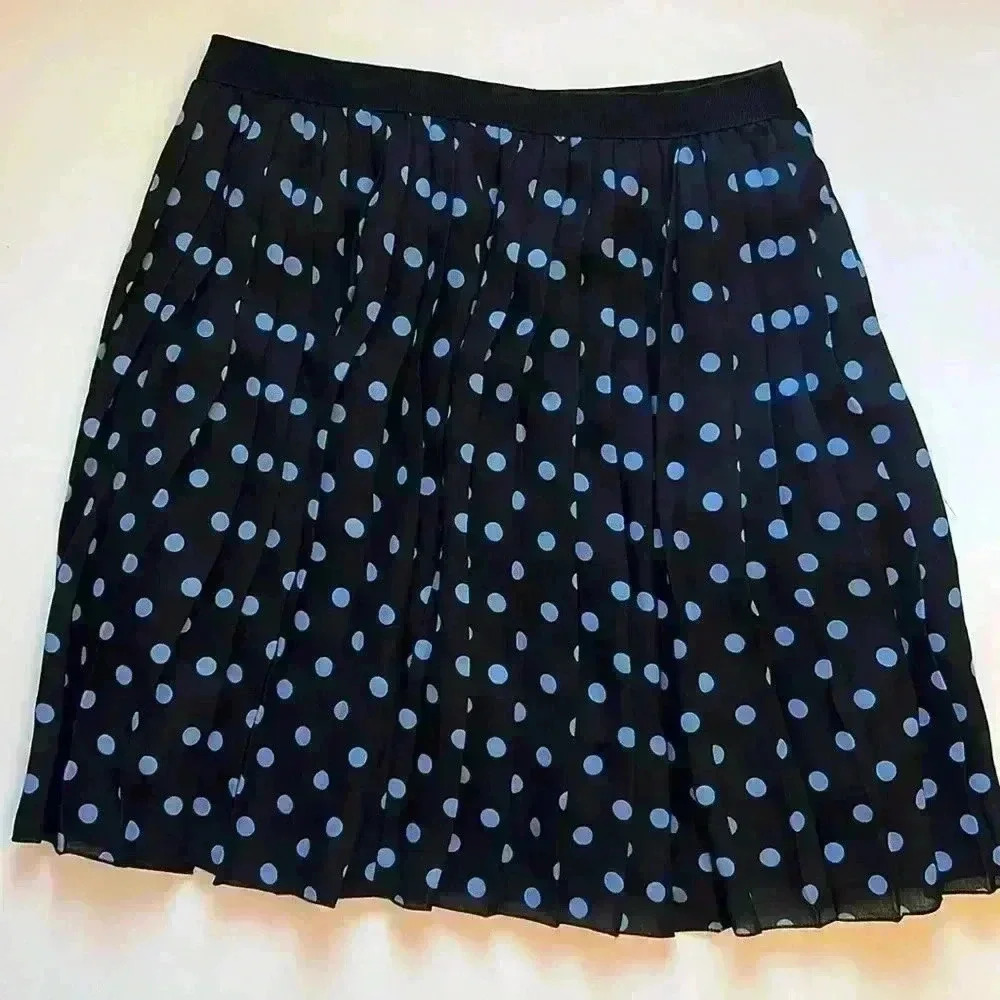 WUC Uniqlo Polka dotted Pleated Skirt, Size Small